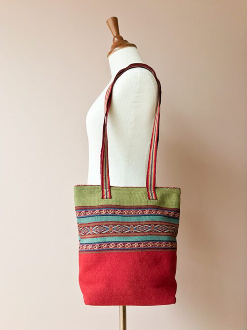 Handgemaakte tas uit Peru