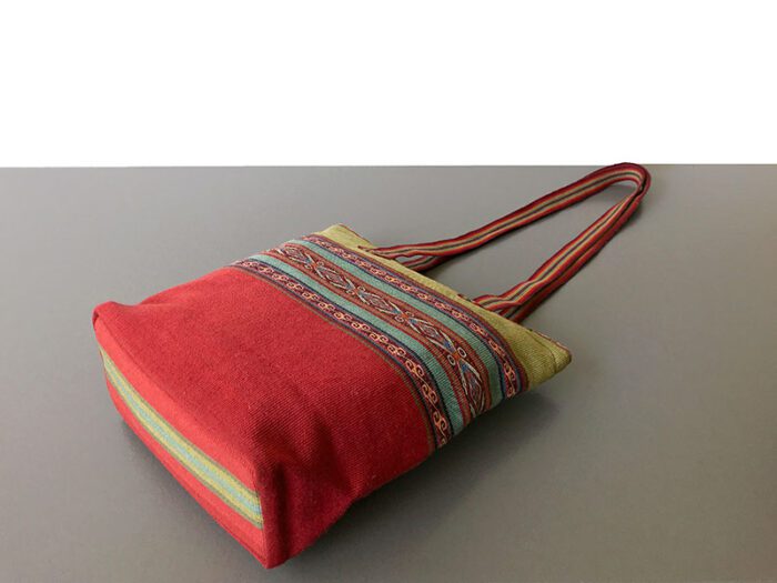 Handgemaakte tas uit Peru