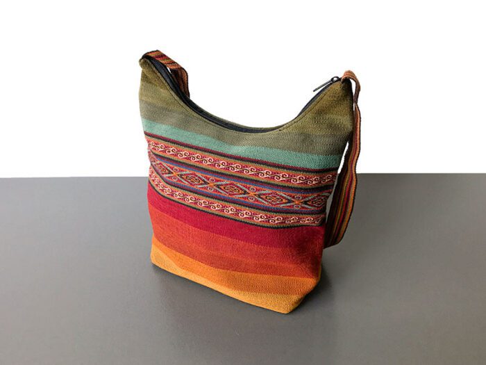 Handgemaakte wollen schoudertas uit Peru