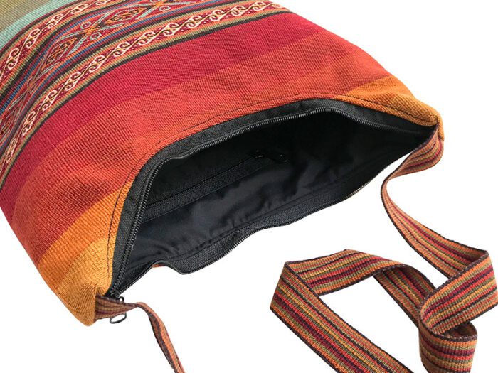 Handgeweven wollen schoudertas uit Peru