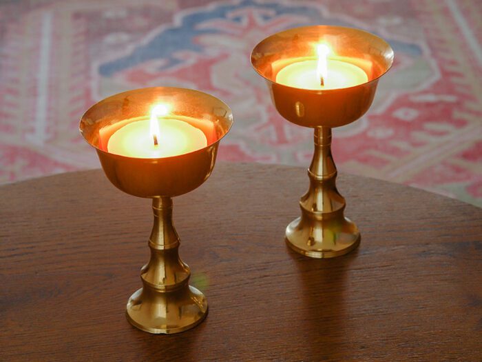 Set van twee boterlampen uit Tibet