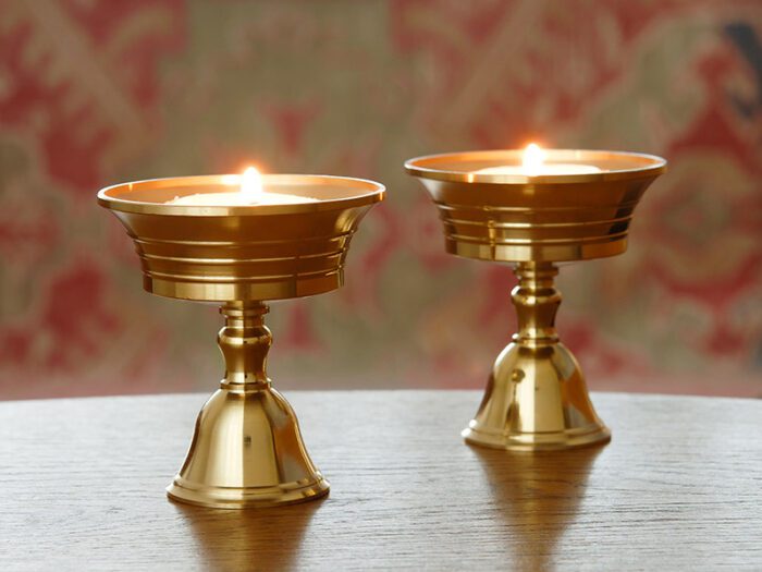 Set van twee boterlampjes uit Tibet