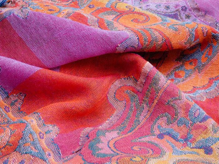 Sjaal van wol handgeweven in India